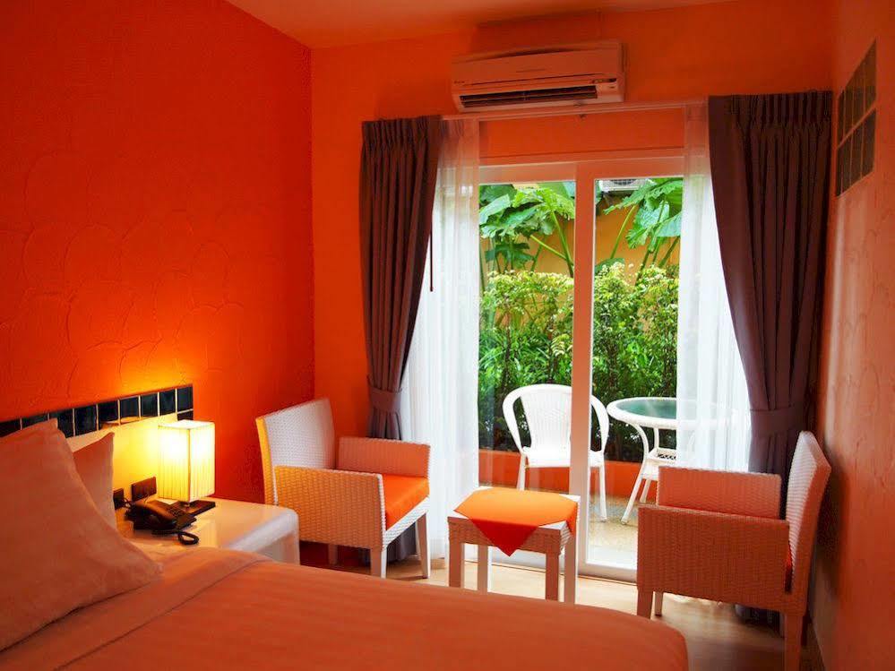 Oyo 626 The Chalet Phuket Resort Panwa Beach Exterior foto