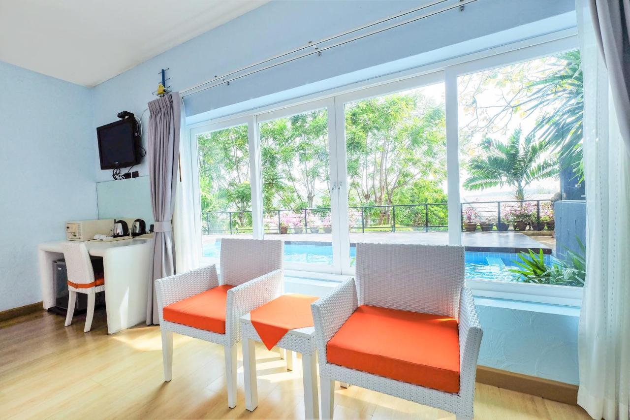 Oyo 626 The Chalet Phuket Resort Panwa Beach Exterior foto